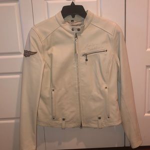 Women’s Medium Leather Harley Davidson Jacket. Worn once. ZERO wear and tear.
